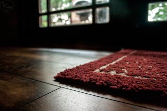 rugs-on-hardwood-floors